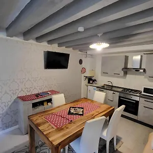  Apartment Otto House Italy
