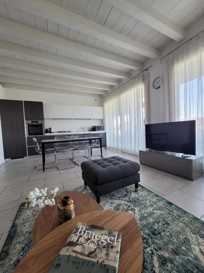 Casa Della Regina Apartment Sirmione 0*,